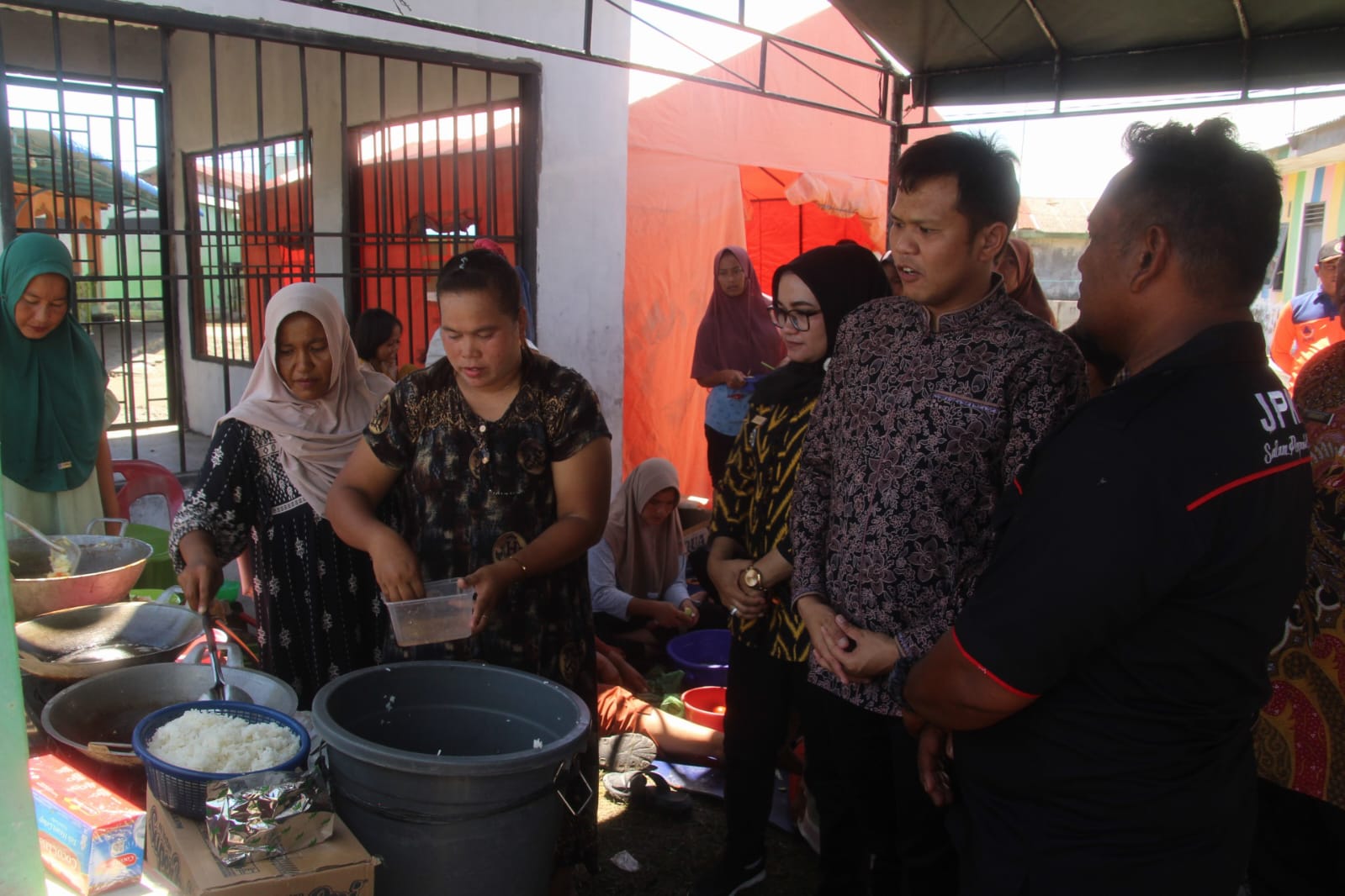 Wabup Sergai Tinjau Korban Banjir Rob di Desa Bagan Kuala 2 Wabup Sergai Tinjau Korban Banjir Rob di Desa Bagan Kuala