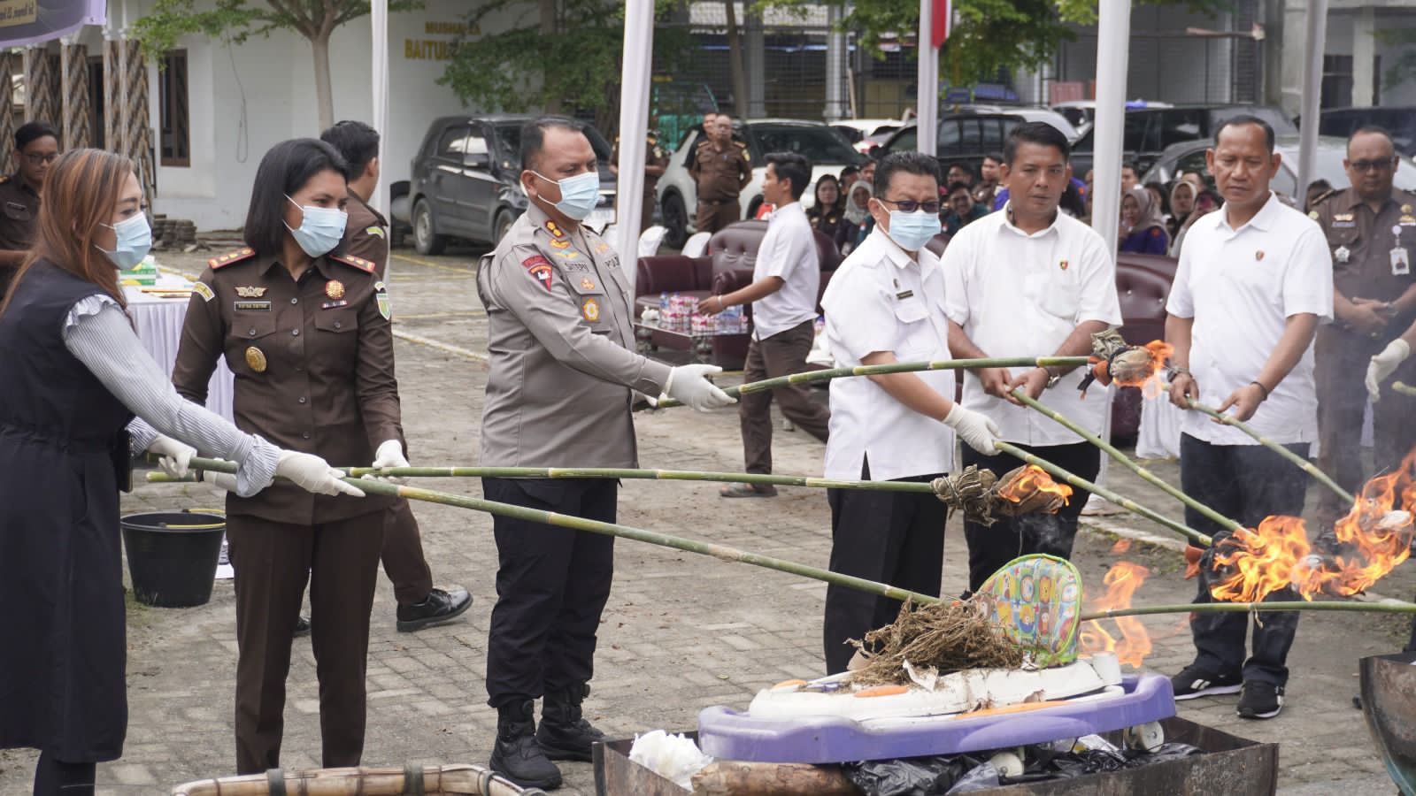 Kejari Sergai Musnahkan Barang Bukti Tindak Pidana Inkracht Senilai Ratusan Perkara