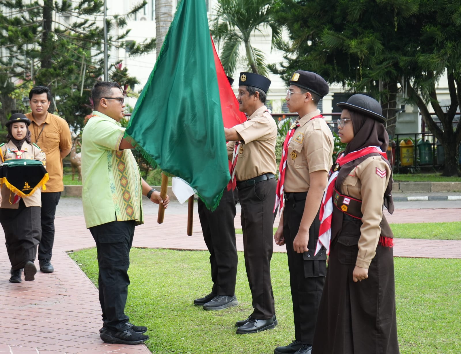 Topan Obaja Lepas 112 Kontingen Kwarcab Gerakan Pramuka Kota Medan Ikuti 2nd Islamic Private School International Scout Camp Pattani-Thailand