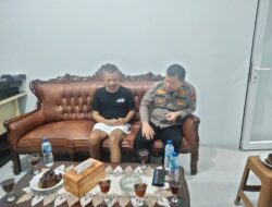 Jenguk Ketua Pewarta Polrestabes Medan di Jalan Bromo, AKBP Sonny Siregar : Stroke Bisa Sembuh Tetap Semangat dan Percaya Diri