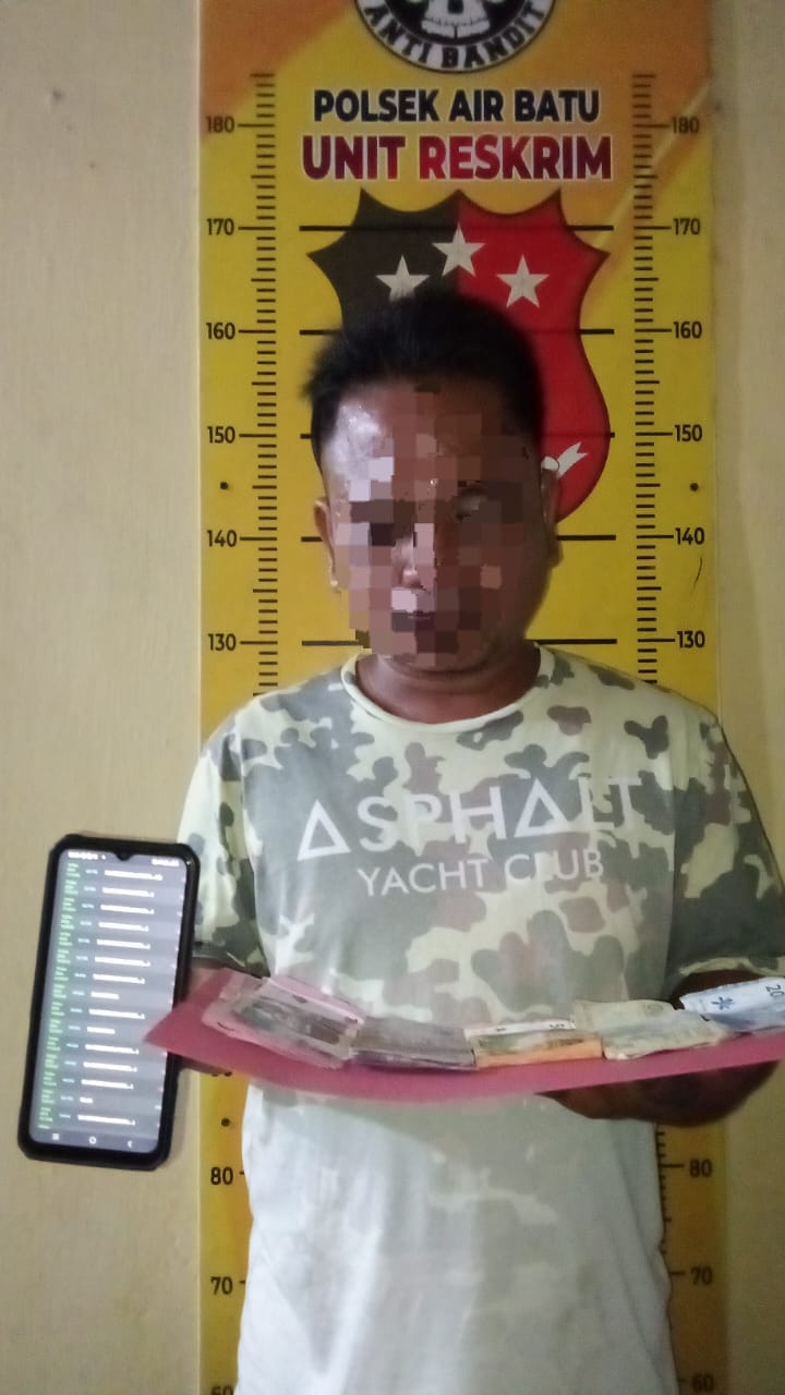 Polsek Air Batu Polres Asahan Tangkap Pelaku Bandar Judi Online