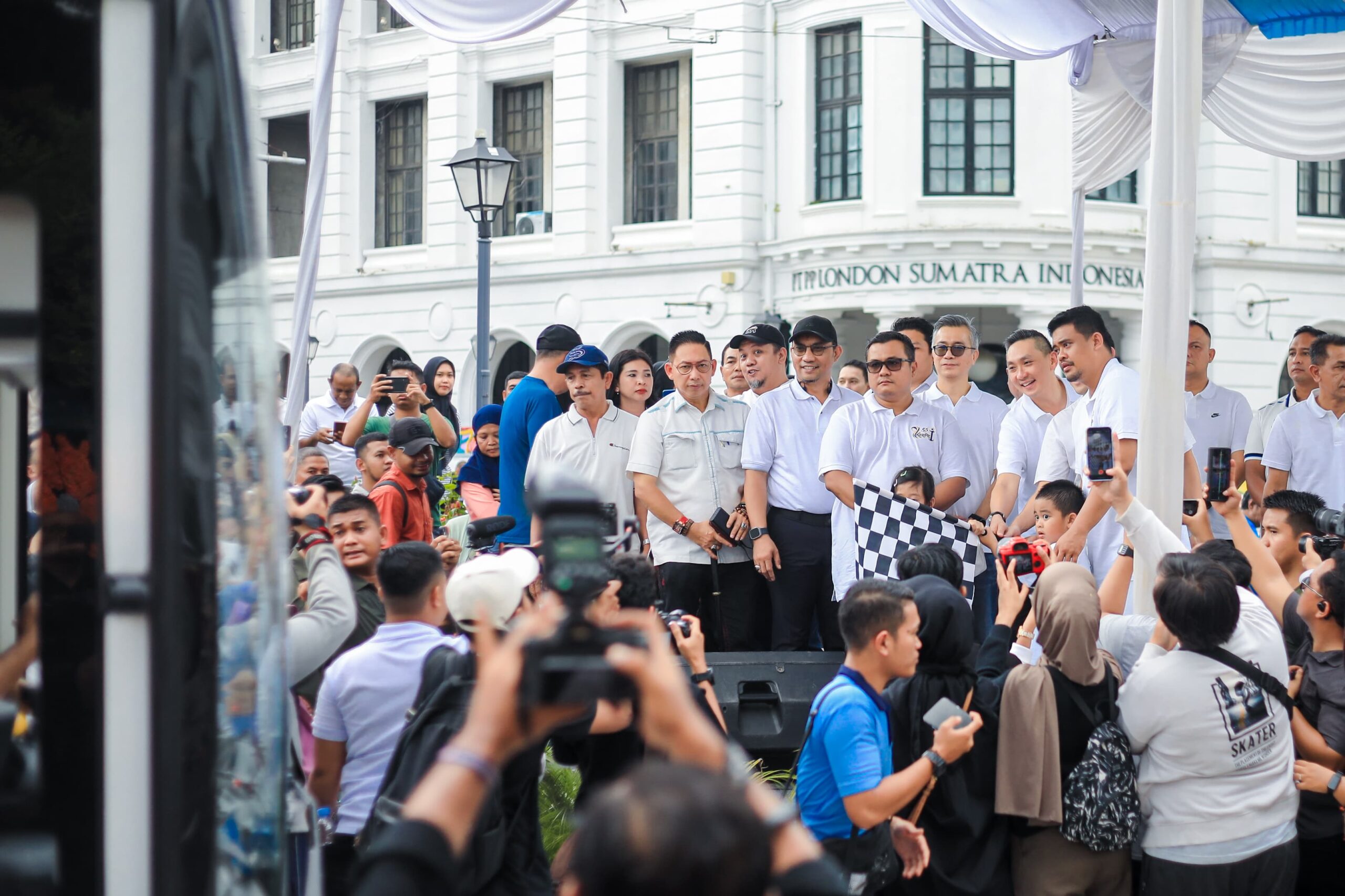 Bobby Nasution Luncurkan 60 Unit Bus Listrik BRT Menuju Transportasi Massal