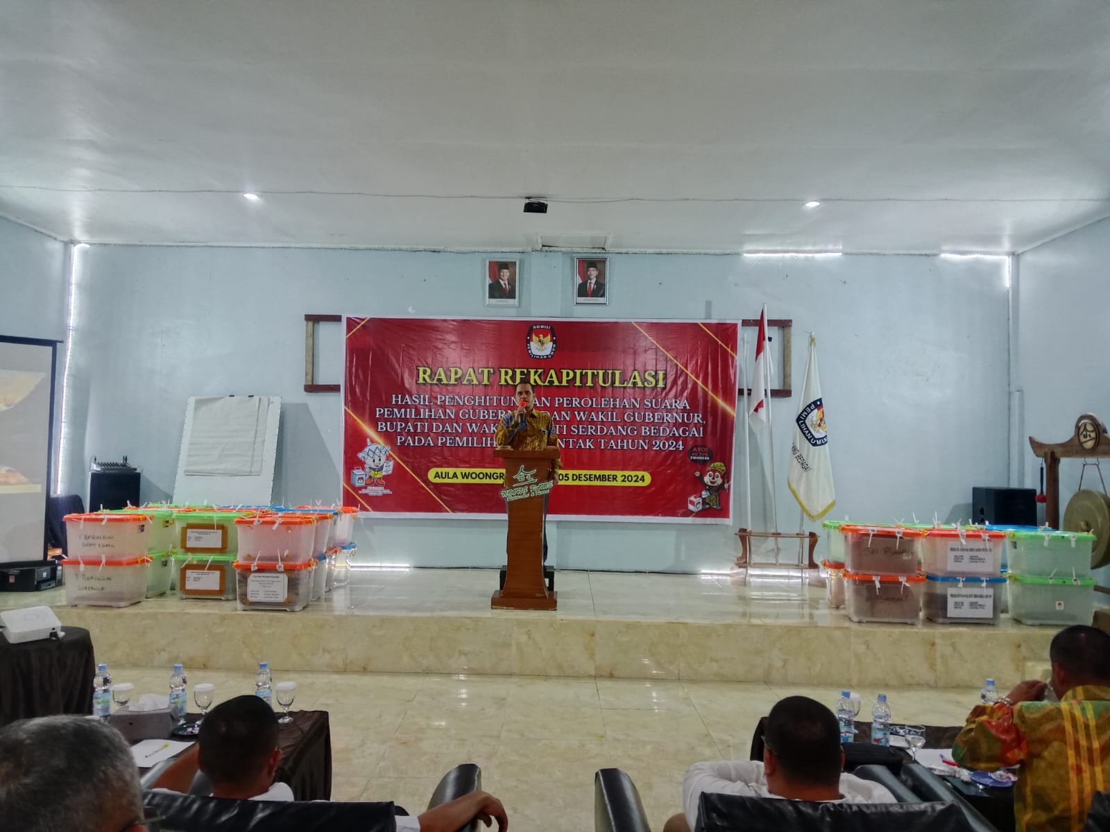 KPU Sergai Gelar Rapat Rekapitulasi Pilkada 2024, Kolaborasi dan Kerjasama Jadi Sorotan