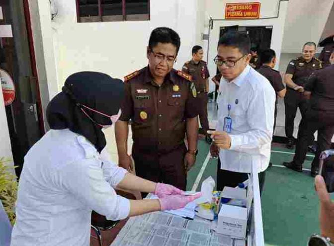 Kejaksaan Negeri Kisaran lakukan Test Urine Mendadak
