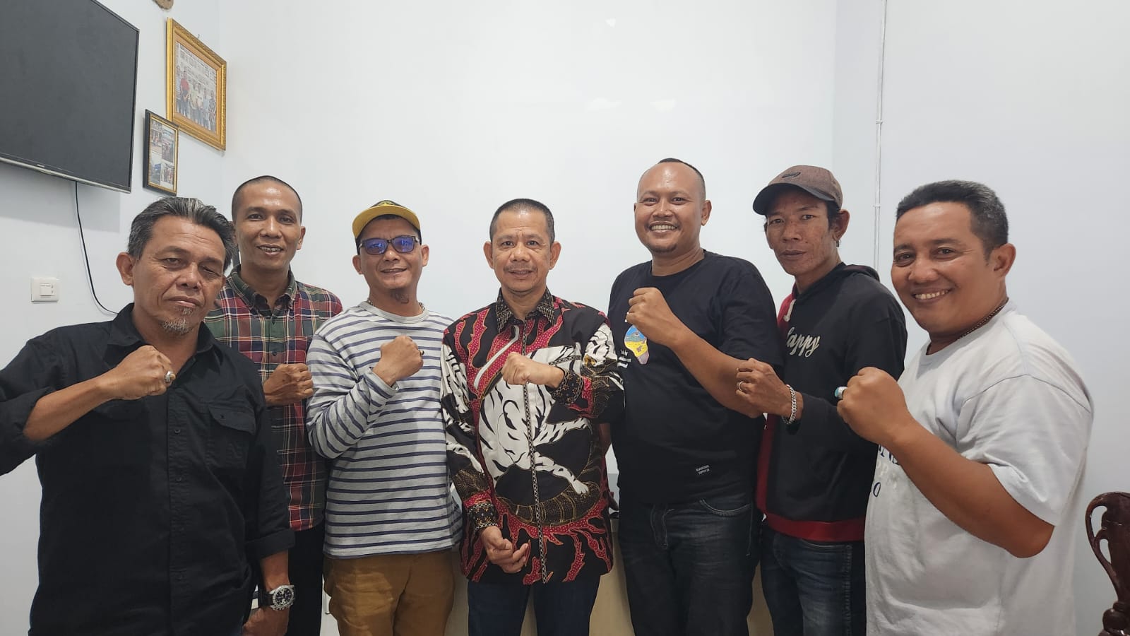 Pewarta Polrestabes Medan Tetap Eksis Berbagi Sembako di Jumat Barokah