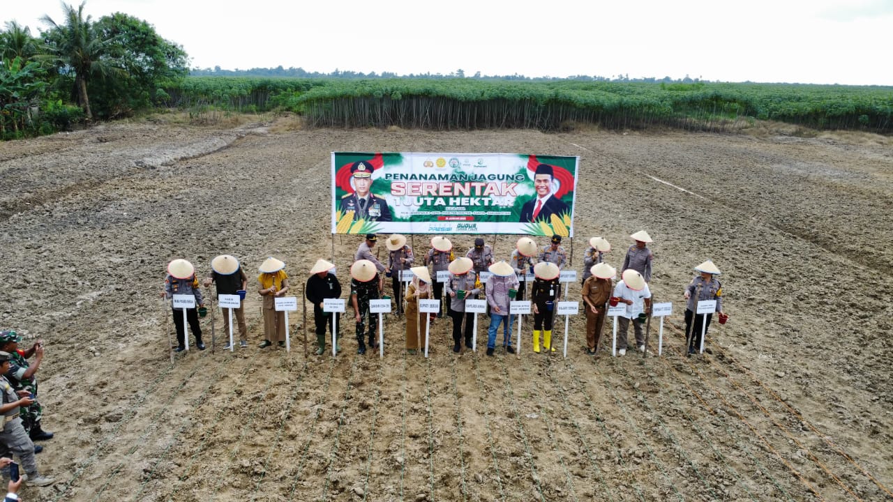 Polres Sergai Gelar Penanaman Jagung Serentak 1 Juta Hektare Dukung Swasembada Pangan 2025