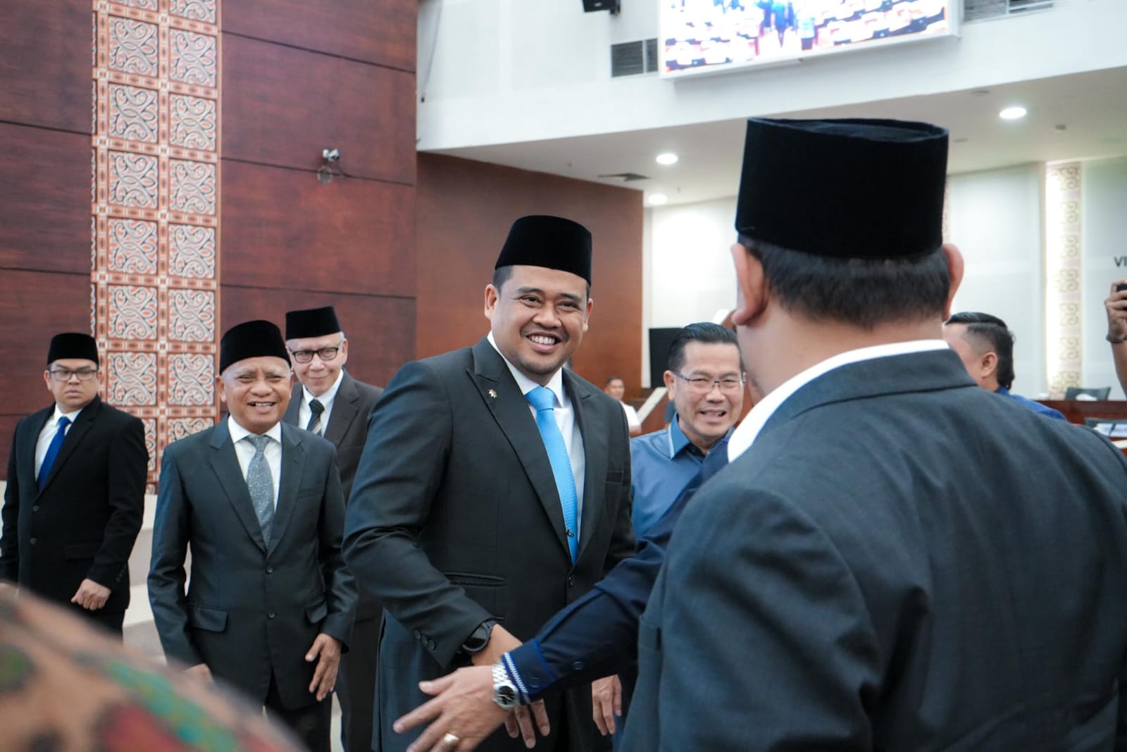 Ikuti Paripurna Penetapan Gubsu-Wagubsu Terpilih, Bobby Nasution: Insya Allah Amanah Ini Kami Jalankan Sebaik-baiknya