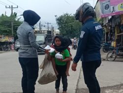 Humas Polrestabes dan Dishub Medan Gelar Aksi Berbagi Pada Masyarakat