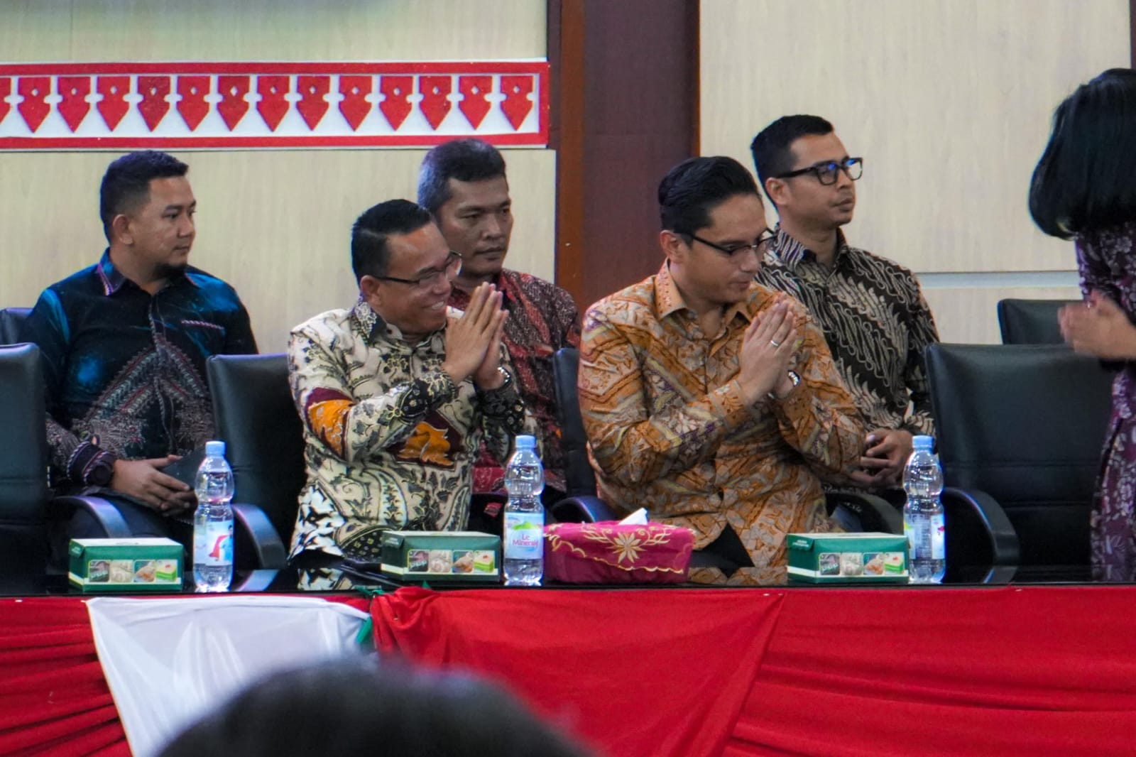 DPRD Medan Umumkan Penetapan Rico Waas dan Zakiyuddin sebagai Wali Kota dan Wakil Wali Kota Medan 2025-2030