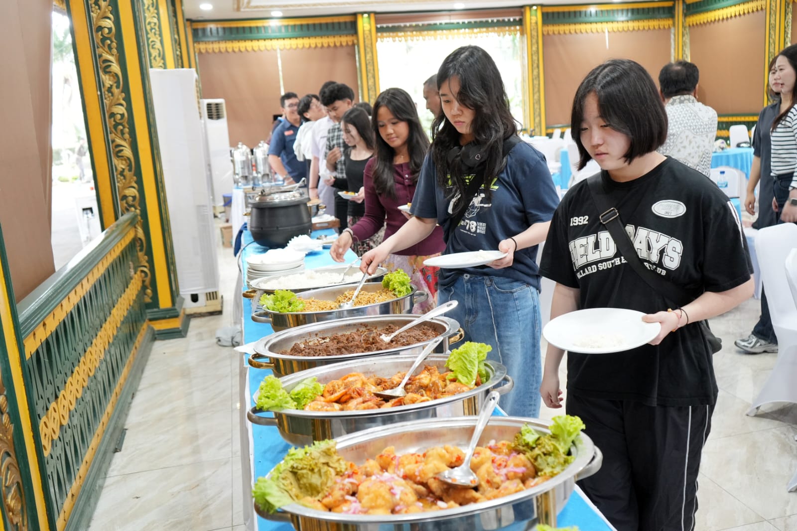 Jamu Makan Siang Pelajar dari Gwangju, Pj Sekda Kota Medan Harap Bisa Menikmati Kota Medan Bersama Keluarga Baru