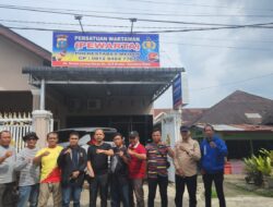 Jumat Barokah Terus Berlanjut, Ketua Pewarta Bagikan Beras pada Pengurus dan Anggota