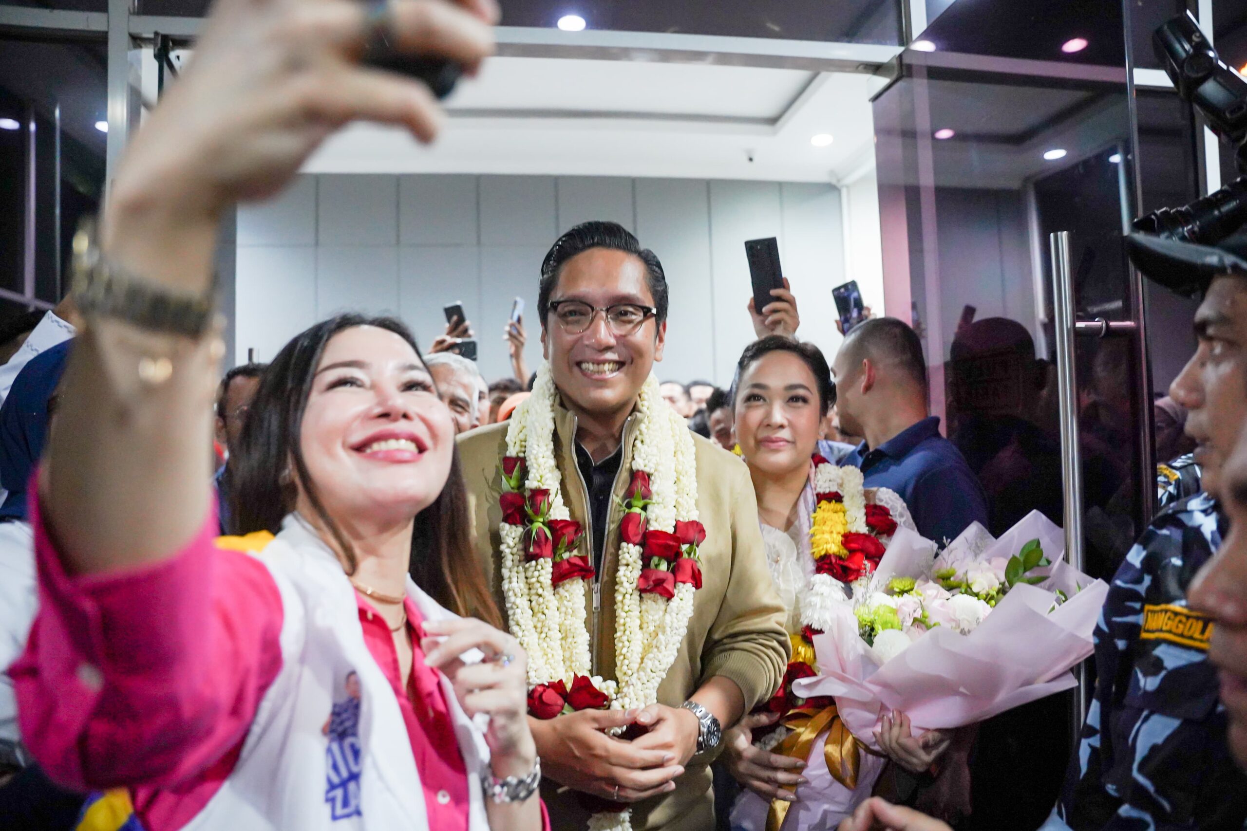 Tiba di Medan, Wali Kota Medan Disambut Ratusan Masyarakat