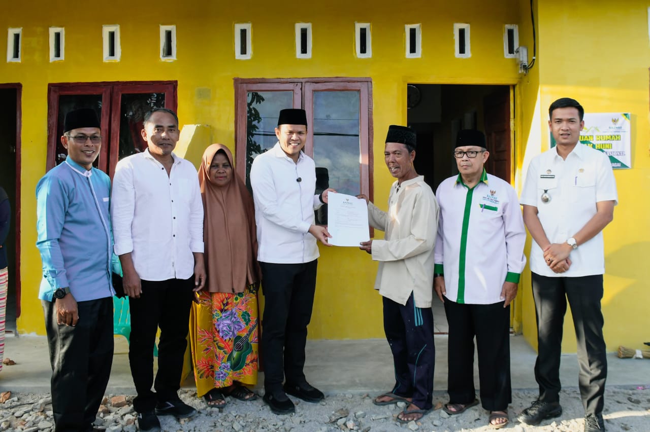 Wabup Sergai Salurkan Bantuan Bedah Rumah untuk Korban Kebakaran di Pantai Cermin