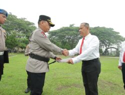 Kapolres Sergai Beri Penghargaan kepada 14 Personel Sat Narkoba atas Prestasi Ungkap Kasus PMI Ilegal