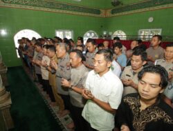 Polres Serdang Bedagai Gelar Shalat Ghaib untuk Tiga Anggota Polri yang Gugur di Way Kanan