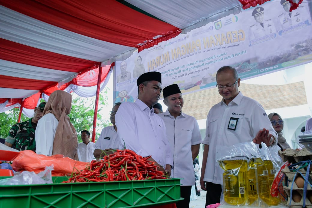 Bupati dan Wakil Bupati Serdang Bedagai Tinjau Gerakan Pangan Murah di Perbaungan