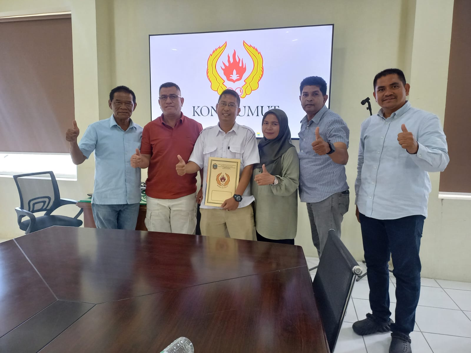 Bursa Calon Ketua Umum KONI Sumut Dibuka Parluatan Pertama Ambil Formukir dan Hatunggal Terakhir