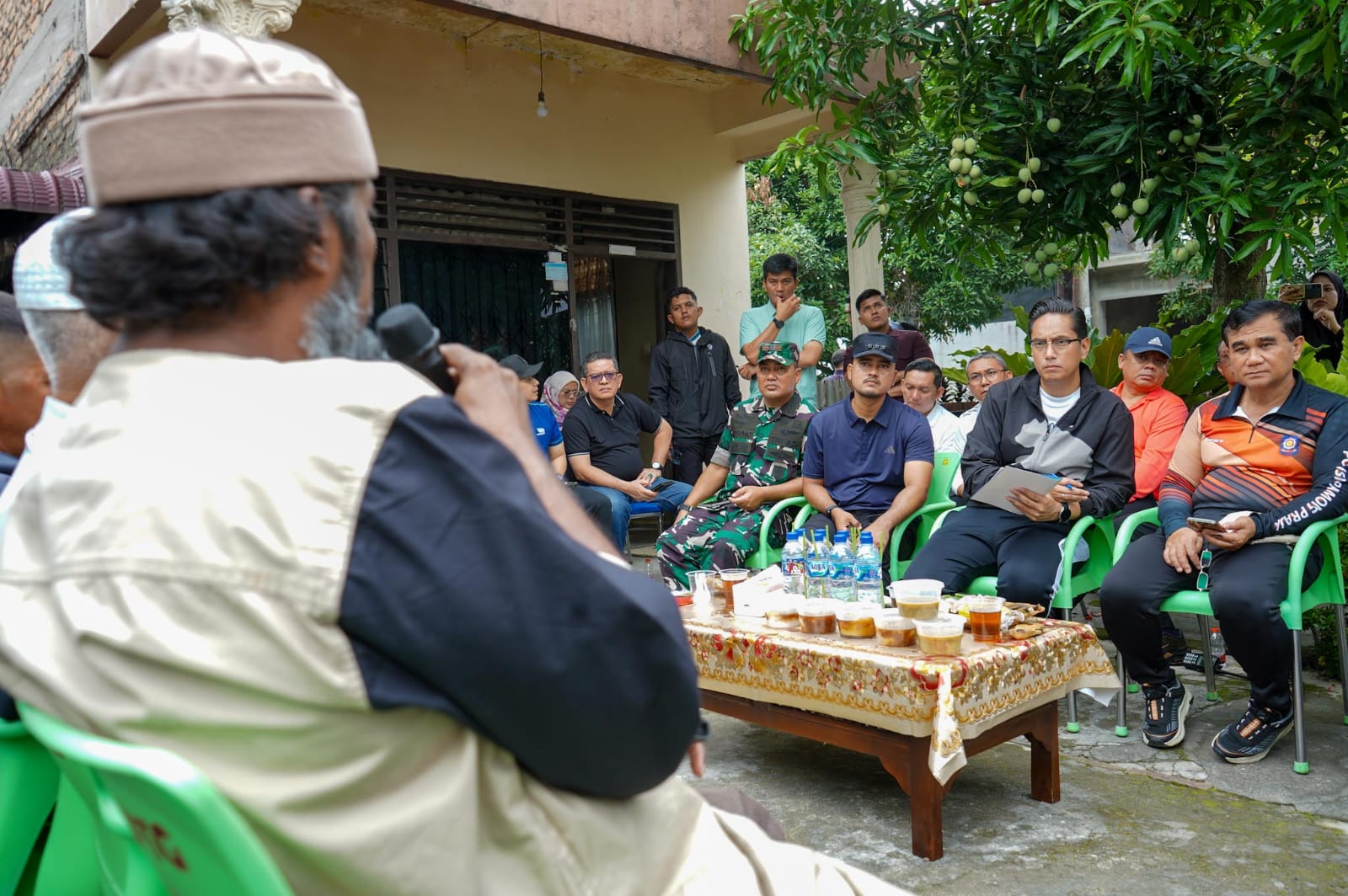 Usai Gotong Royong, Rico Waas Serap Aspirasi Warga di Pinggir Sei Putih