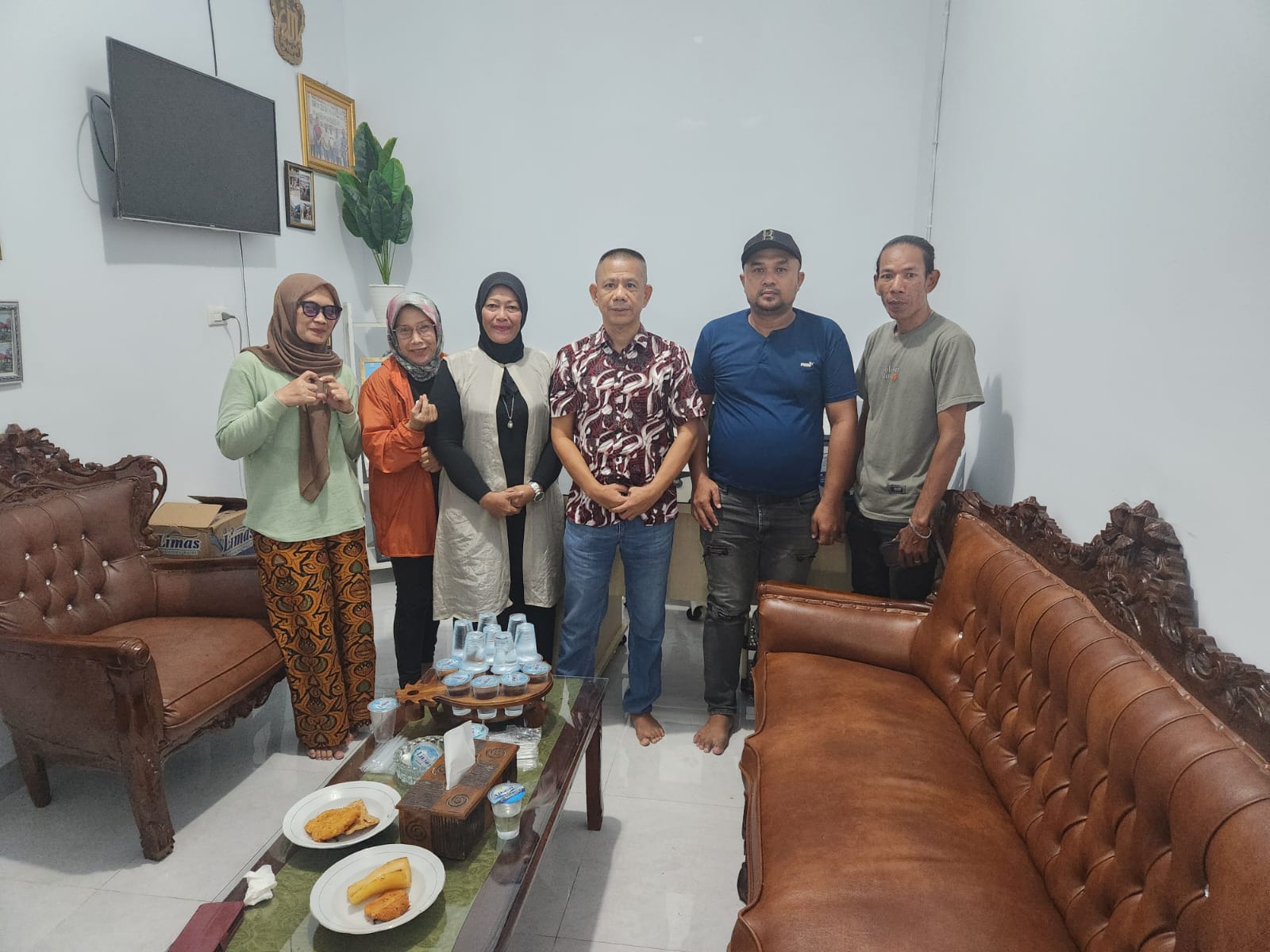 Pewarta Polrestabes Medan Gelar "Jumat Barokah" Bagi Sembako Ke Pengurus dan Anggota