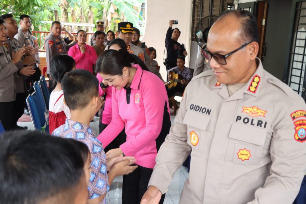 Polrestabes Medan Peduli dan Berbagi di Panti Asuhan Permata Kasih Abadi