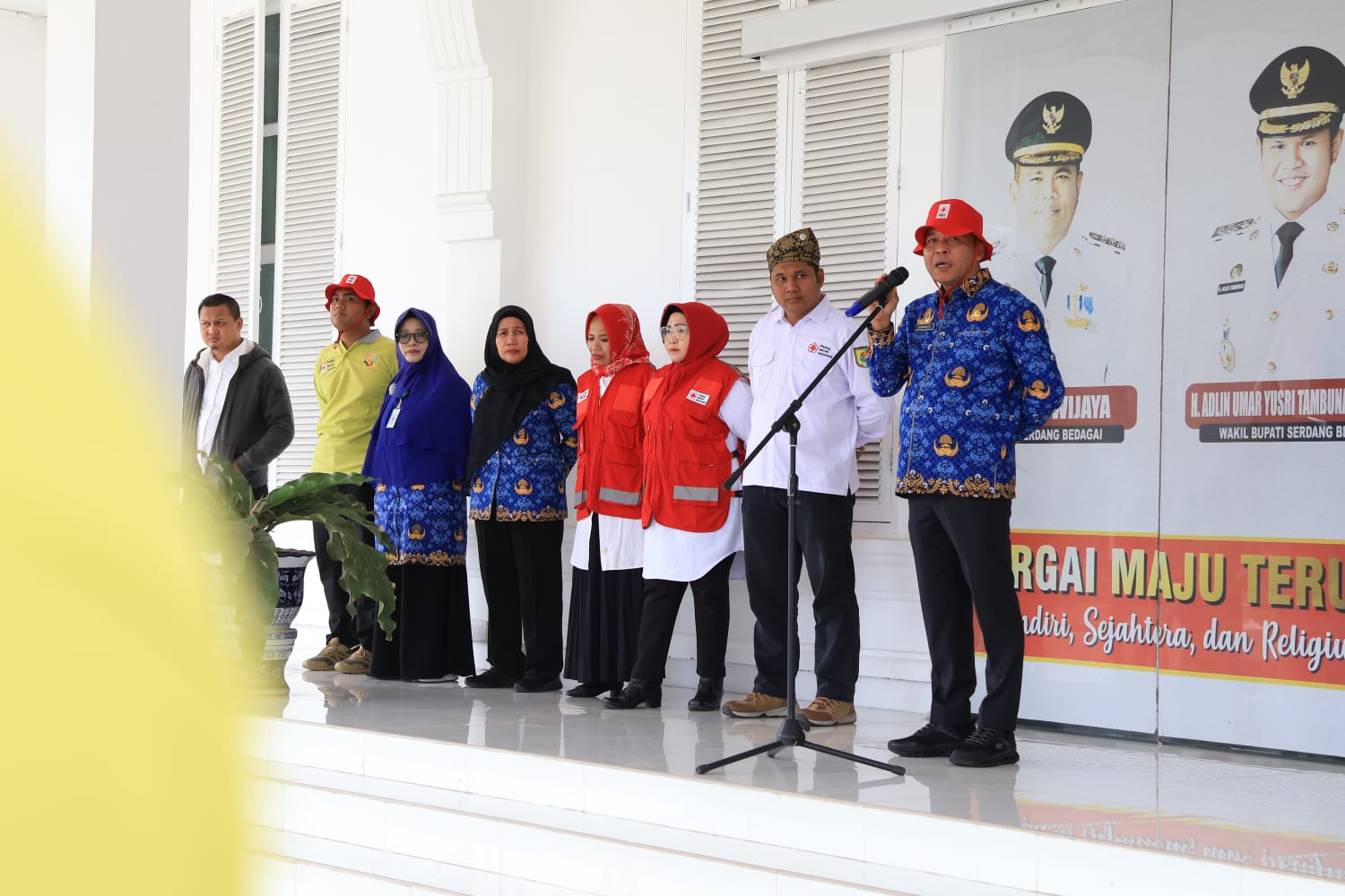 Sekda Sergai Lepas Kontingen PMI ke Jumbara V Sumut di Langkat