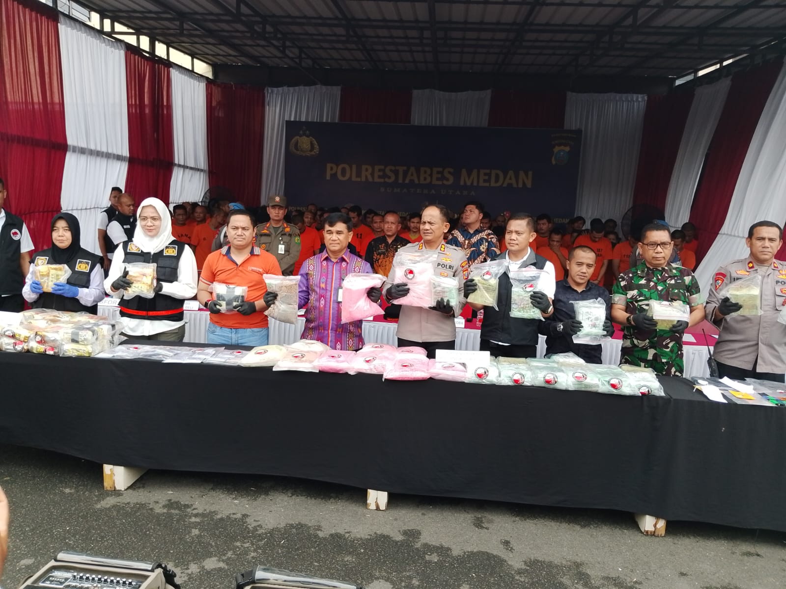 Ungkap Jaringan Malaysia dan Operasi Antik Toba 2025, Polrestabes Medan Musnahkan Sabu 20.275,57 Gram dan Inex 85.775 Butir