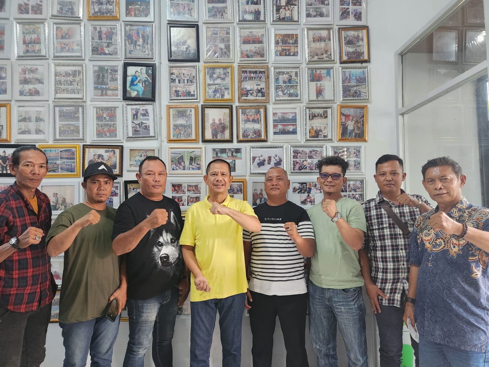 Jumat Barokah Tetap Berjalan, Ketua Pewarta Berikan Beras Pada Pengurus dan Anggota