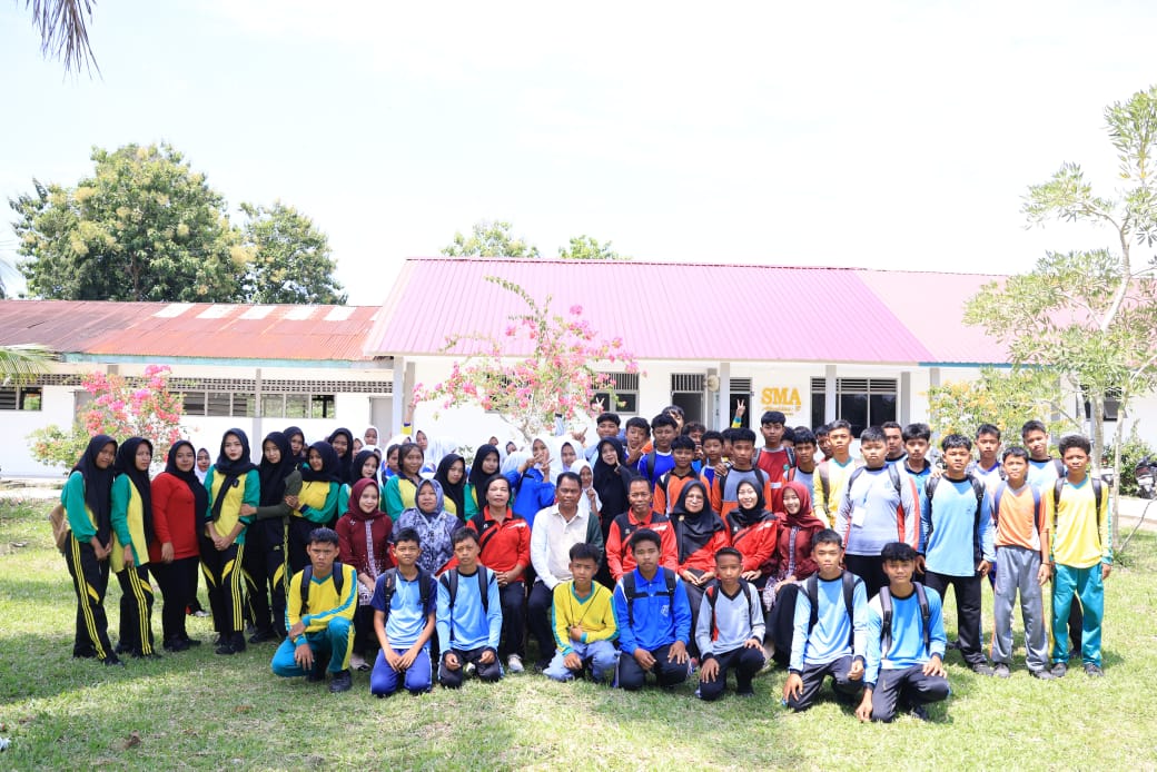 Bupati Sergai Tinjau SMA Sebelas Maret, Ajak Siswa Giat Belajar dan Percaya Diri Raih Cita-Cita