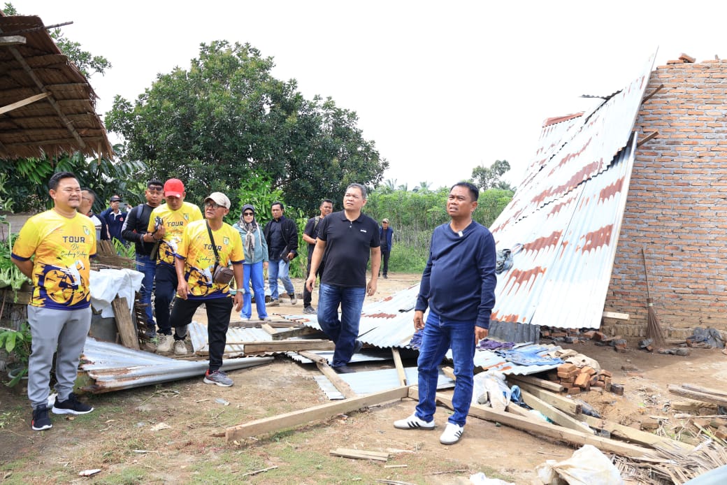 Bupati Darma Wijaya Tegaskan Pemkab Akan Maksimal Bantu Warga Korban Puting Beliung