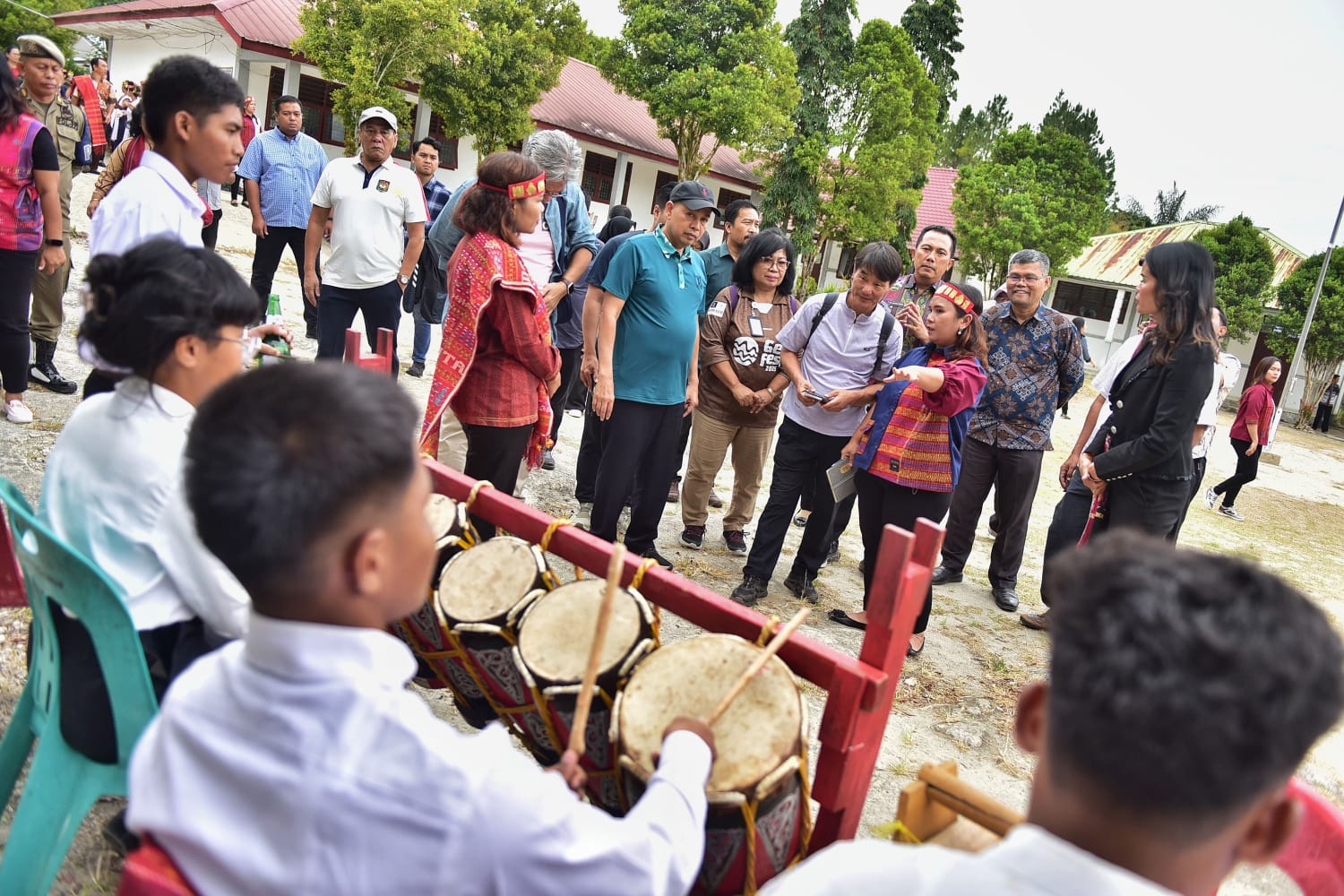 Seluruh Pihak Siap Hadapi Revalidasi Geopark Kaldera Toba Oleh UNESCO Tinjau Sejumlah Goesite di Kawasan Danau Toba