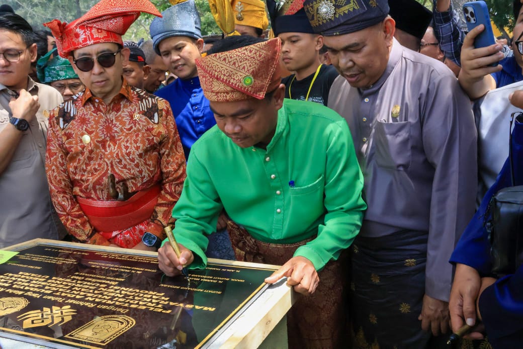 Puncak Tradisi Jamu Laut di Sergai, Menteri Fadli Zon Resmikan Pelestarian Budaya Melayu