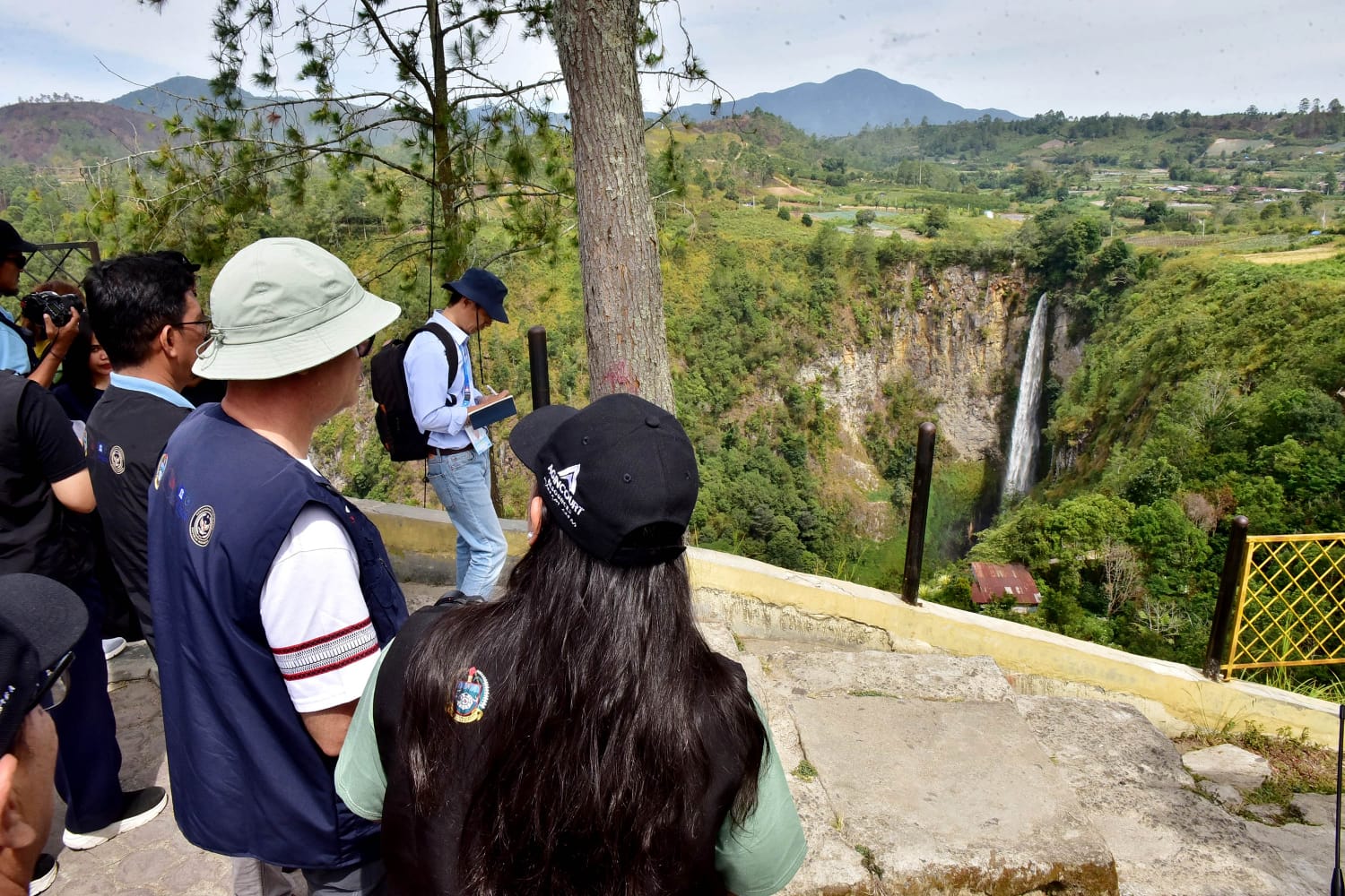 Hari Terakhir Revalidasi, Asesor Terkesan Lihat Peninggalan Gunung Toba dari Material Hingga Budaya