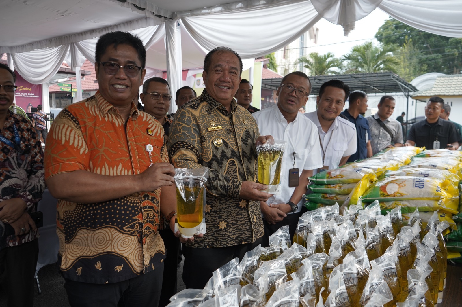 Dalam Memperingati Hari Bhakti Adhyaksa Ke-80 Kejari Asahan Gelar Pasar Murah