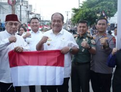 Merah Putih Dibagikan di Jalanan Asahan, Bupati: Jangan Sampai Simbol Negara Kalah dari Bendera Fiksi