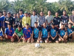 Turnamen Sepak Bola Antar Dusun Resmi Dibuka, Warga Desa Tebing Tinggi Sambut Meriah HUT RI ke-80