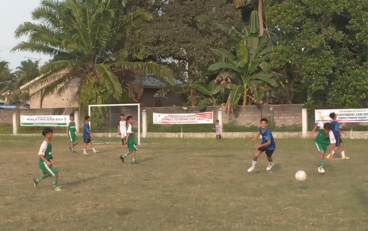 Rajawali FC Lumat Pekong FC 5-0, Melaju ke Final Tarkam U-15 Pemdes Petaring 2025