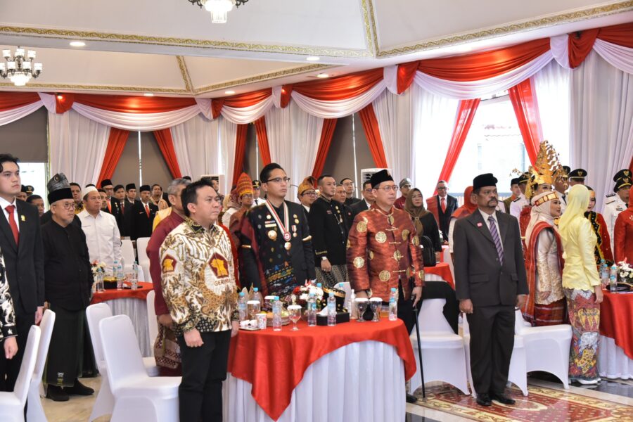 Ketua DPRD Medan Ikuti Nobar Upacara Detik-detik Proklamasi Tampak Hikmad