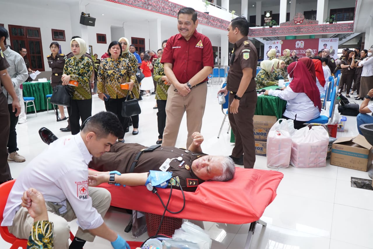 Sambut Hari Lahir Kejaksaan R.I Ke-80, Kejatisu Gelar Donor Darah