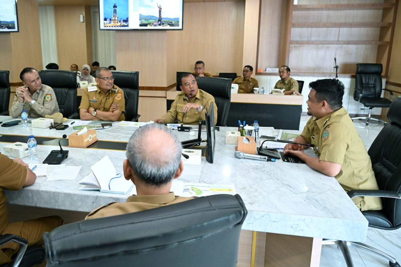 Serius Tangani Hama Lalat Buah, Bobby Nasution Tekankan Tiga Hal