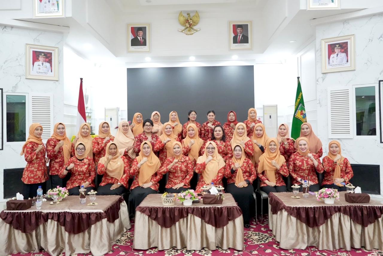 DWP Sergai Gelar Seminar “Perempuan Hebat, Keluarga Sehat” Dorong Perempuan Lebih Mandiri dan Berdaya