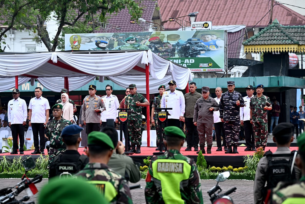 Bobby Nasution Lepas 480 Personel Patroli dan Salurkan 28 Ribu Ton Beras Untuk Warga Kecil 1 Bobby Nasution Lepas 480 Personel Patroli dan Salurkan 28 Ribu Ton Beras Untuk Warga Kecil