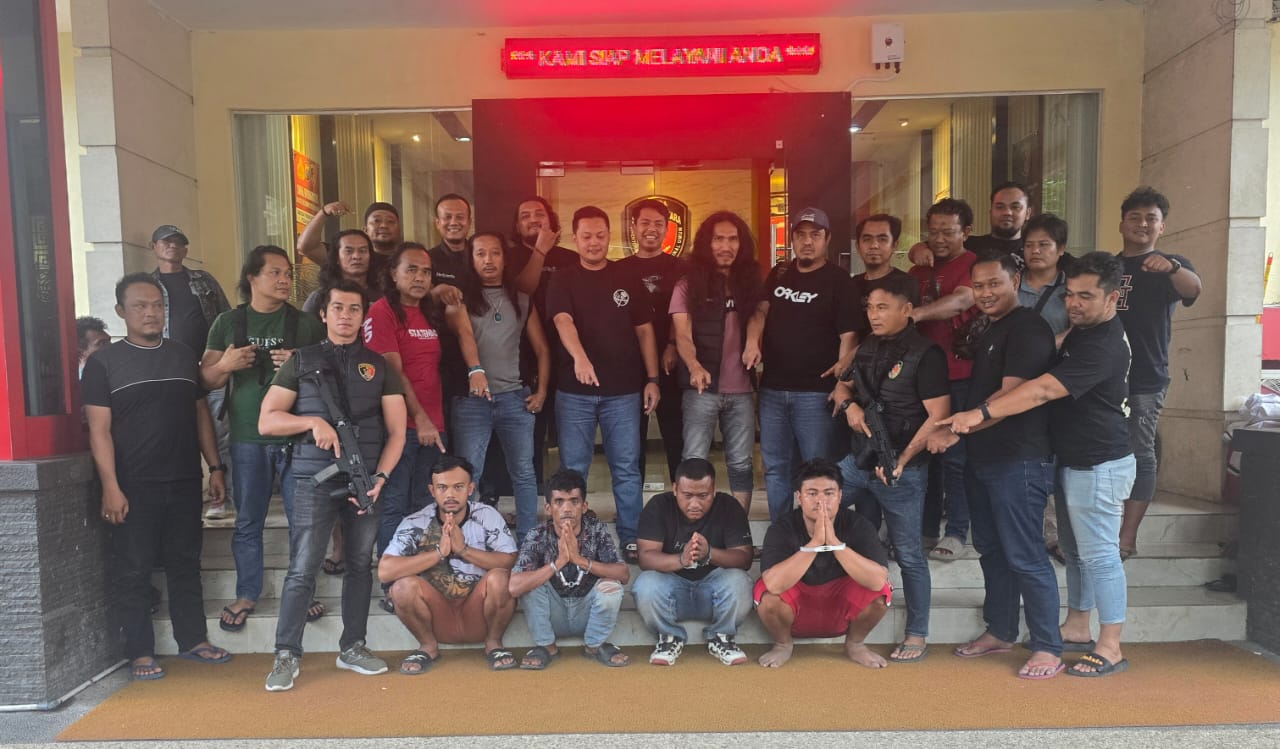 Tim gabungan Unit Jatanras Polres Asahan bersama Ditreskrimum Polda Sumut Ciduk 5 Orang Terduga Pelaku Pembakaran Alat Berat di Bandar Pulau