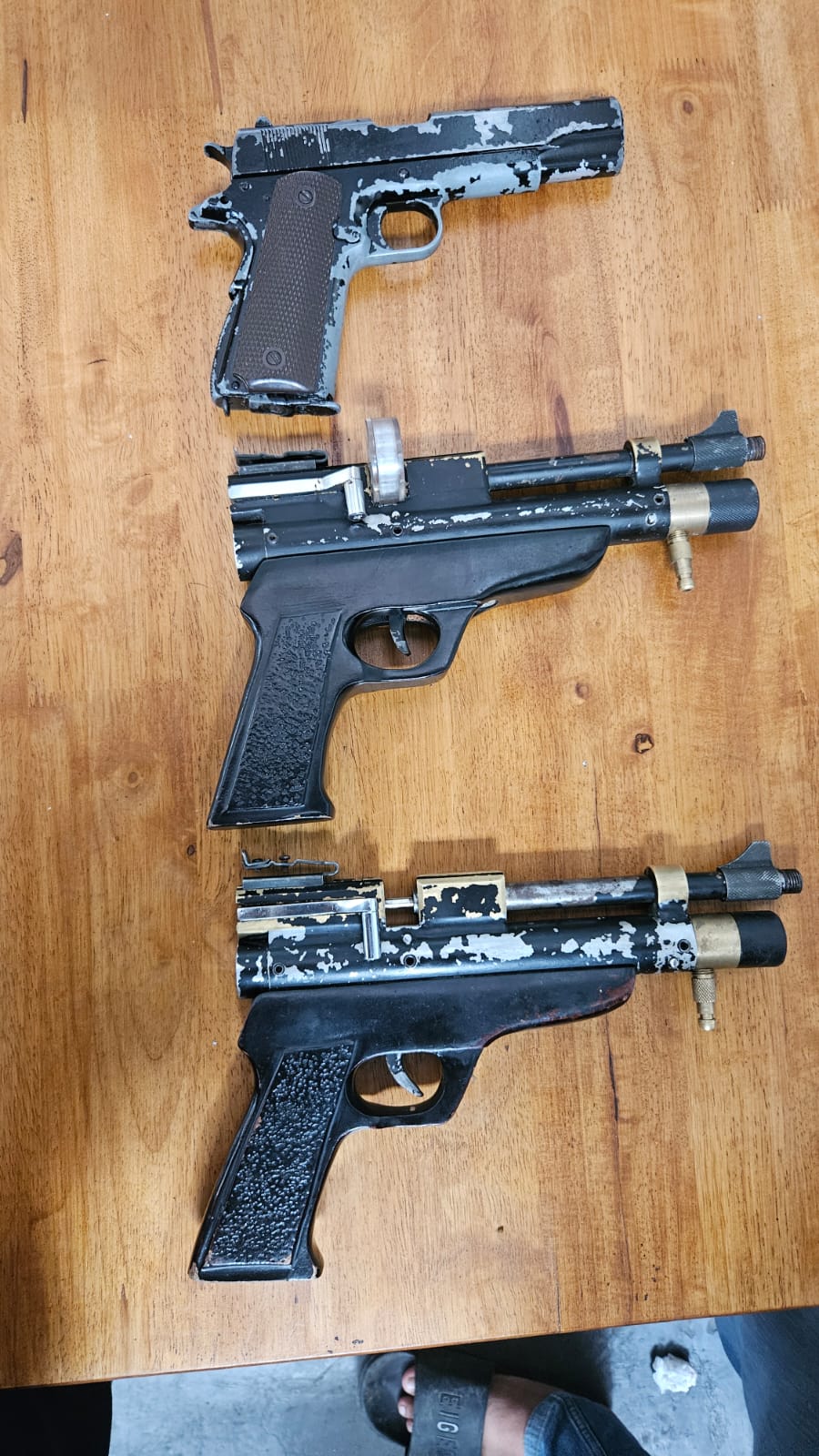 Tim gabungan Unit Jatanras Polres Asahan bersama Ditreskrimum Polda Sumut Ciduk 5 Orang Terduga Pelaku Pembakaran Alat Berat di Bandar Pulau 2 Tim gabungan Unit Jatanras Polres Asahan bersama Ditreskrimum Polda Sumut Ciduk 5 Orang Terduga Pelaku Pembakaran Alat Berat di Bandar Pulau