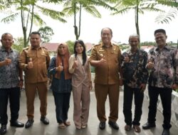 Bupati Asahan berpesan Kepada Dinda Agar tidak berhenti Berkarya,terus mengasah kemampuan