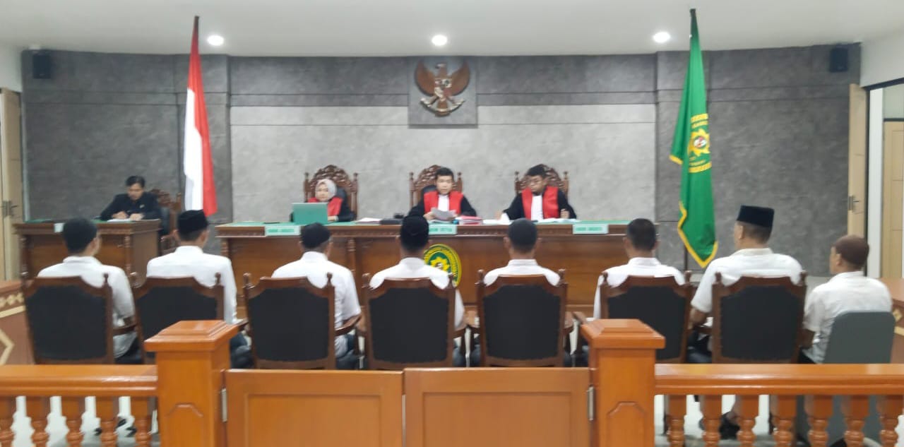 Disidang, 8 Terdakwa Pengeroyok Wartawan Belitung Diancam 5,5 Tahun Penjara