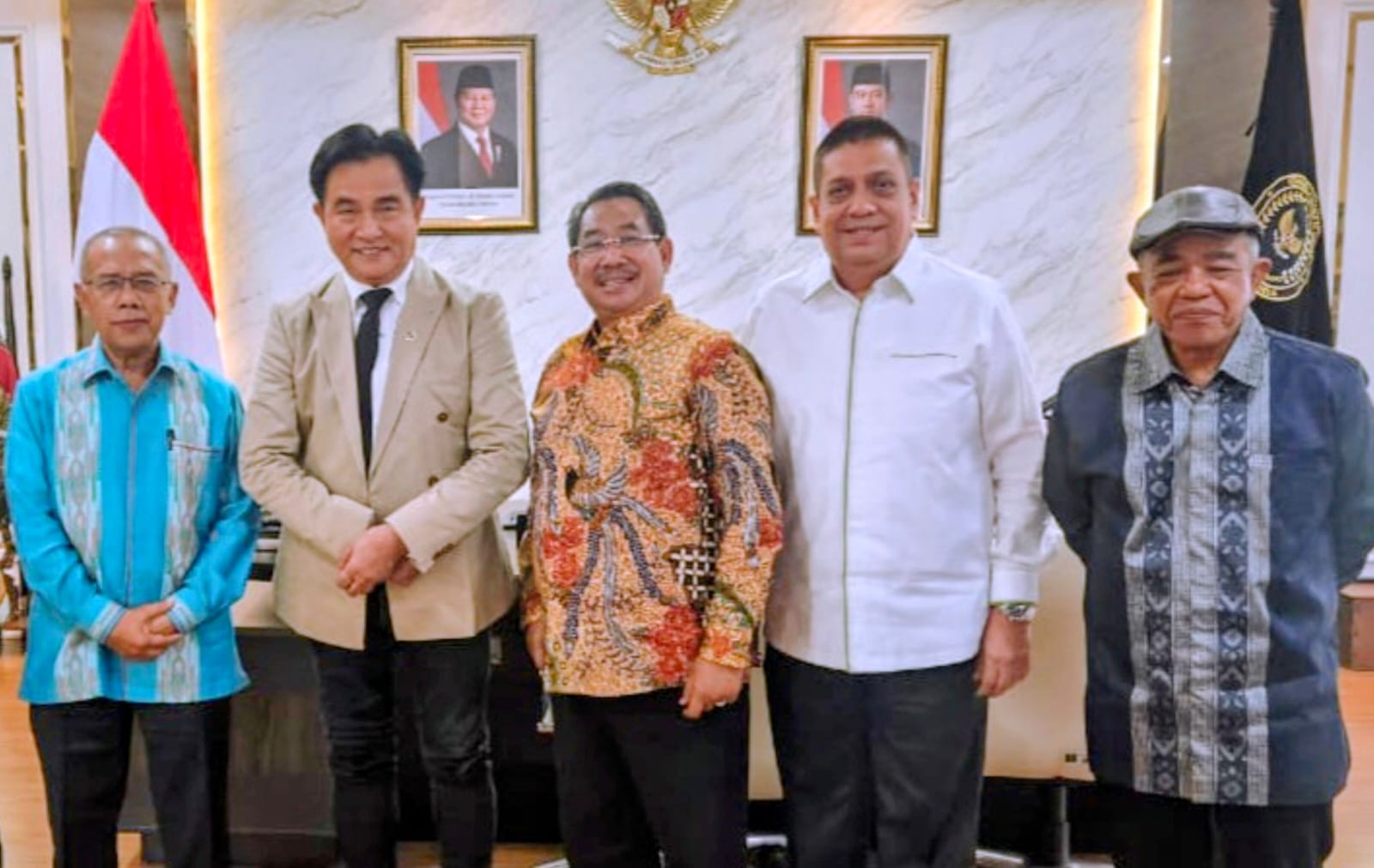 Sudah Terima SK, Prof. Dr. Yusril Ihza Mahendra Jadi Ketua Dewan Penasihat Pengurus Besar MABMI 1 Sudah Terima SK, Prof. Dr. Yusril Ihza Mahendra Jadi Ketua Dewan Penasihat Pengurus Besar MABMI