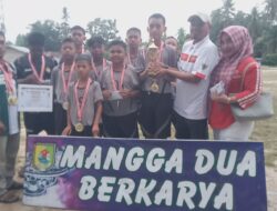 Sagon FC Juara Turnamen Sepak Bola Usia Bebas Piala Kemerdekaan Desa Mangga Dua