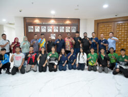 Sekdaprov Sumut Beri Semangat Atlet Tinju Hadapi Popnas 2025