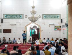 Safari Jumat di Masjid Al-Ikhwan, Rico Waas Aspirasi Jamaah Langsung