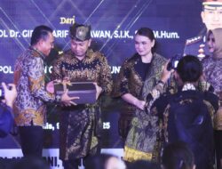 Pakaikan Tanjak Melayu, Kapolrestabes Medan Yang Baru, Zakiyudin Berharap Sinergitas Terus Terjalin Atasi Kejahatan Narkoba